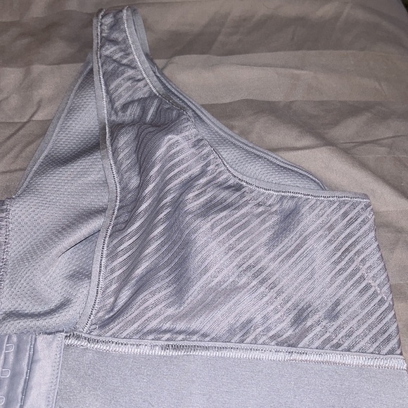 Jockey Plus Size Sport Bra - Picture 5 of 7